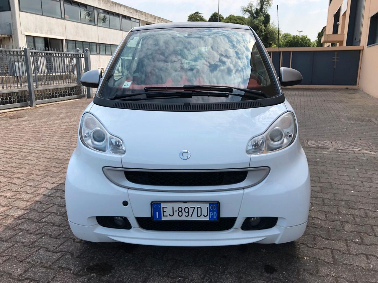 Smart ForTwo 1000 52 kW MHD coupé passion
