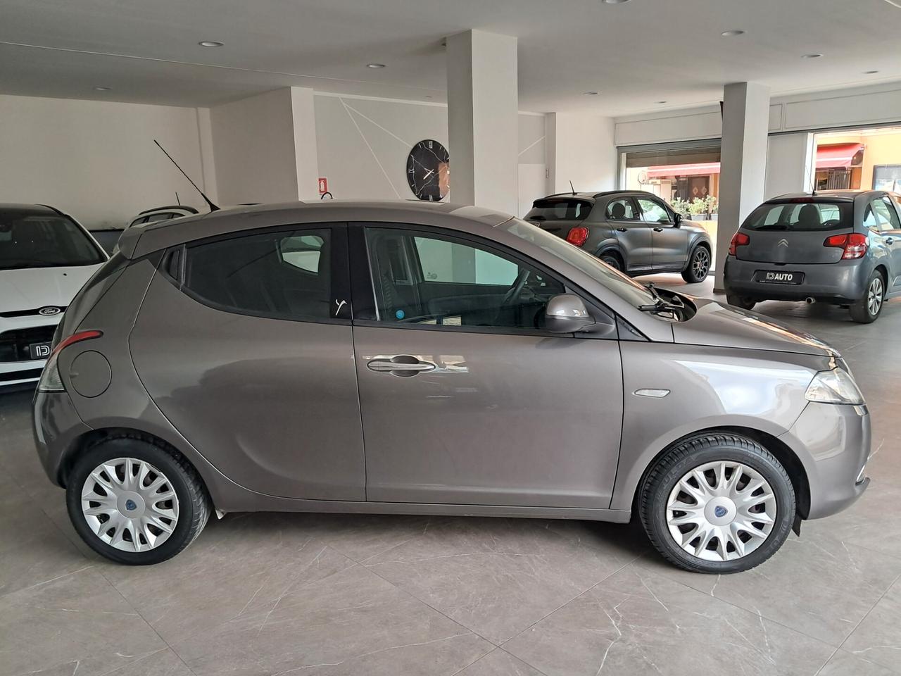 Lancia Ypsilon 1.2 69 CV 5 porte