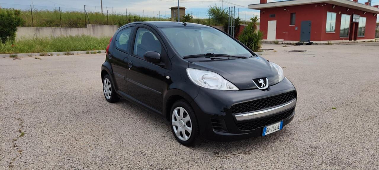 Peugeot 107 1.0 68CV 5p. Sweet Years