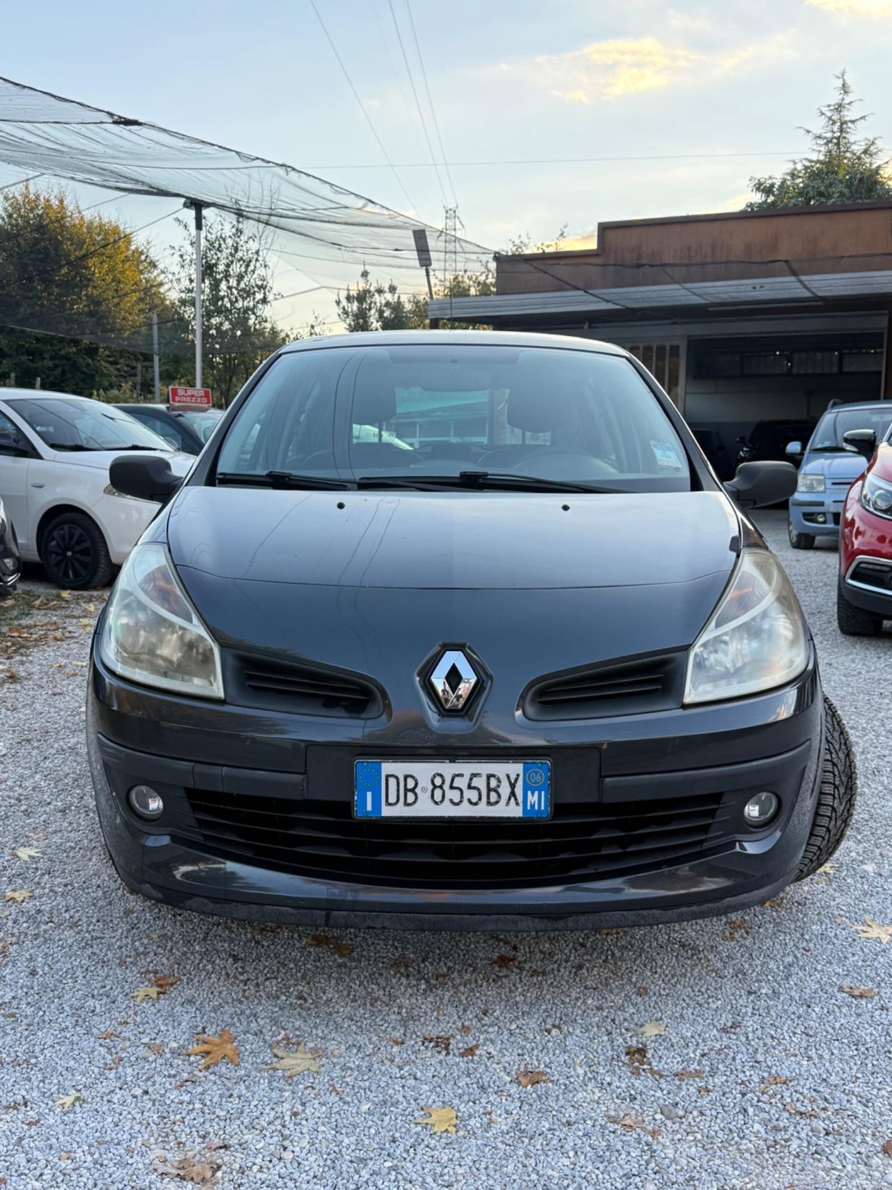 Renault Clio 1.2 16V 5 porte Luxe