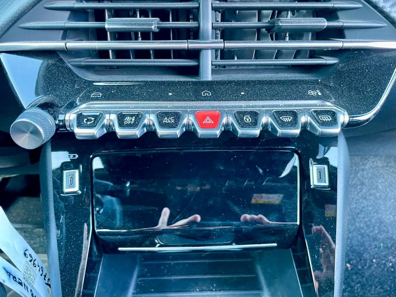 Peugeot 2008 PureTech 100 S&S Allure 2023 **VEICOLO SINISTRATO***VA IN MOTO