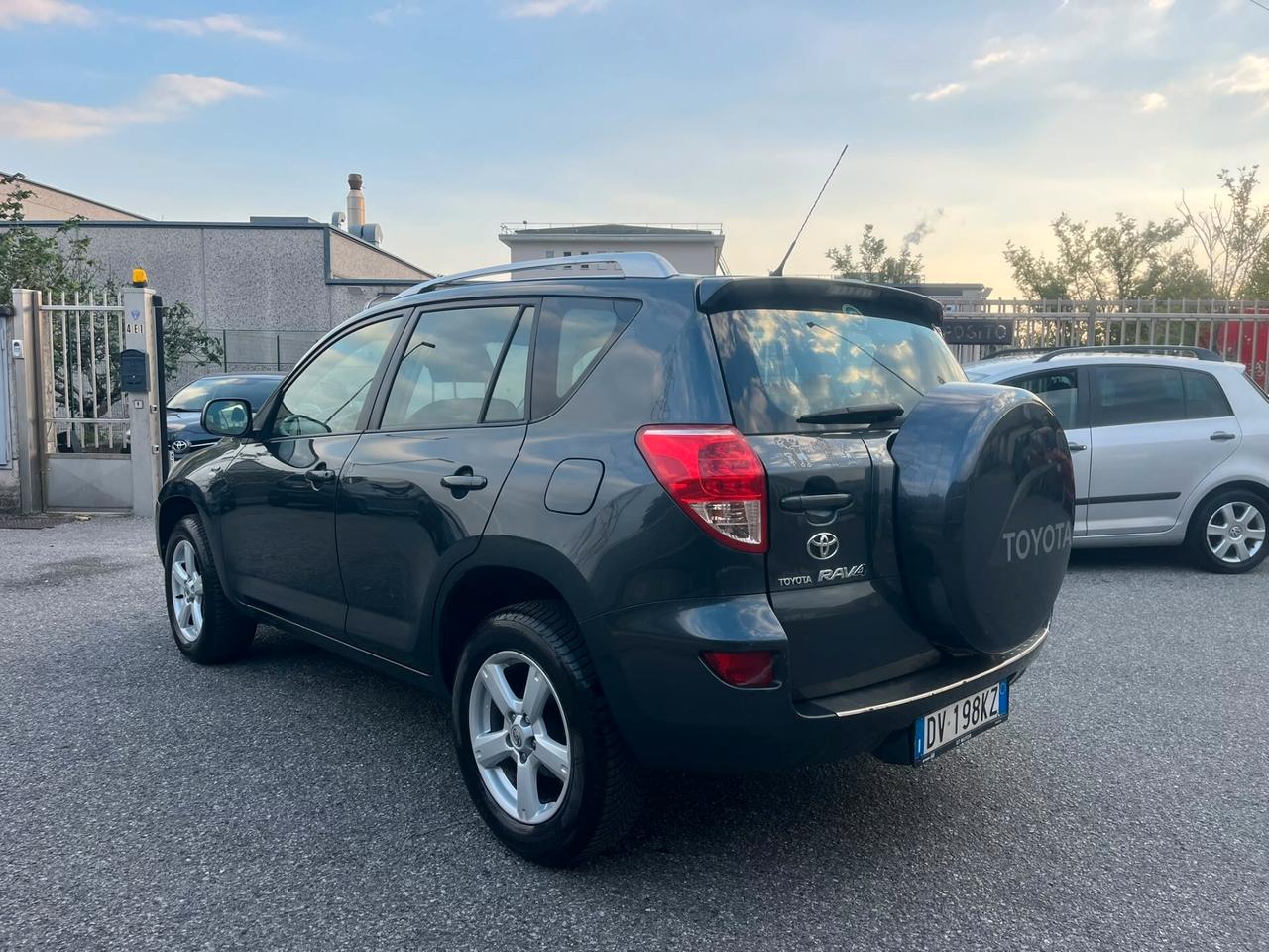 Toyota RAV 4 RAV4 2.2 D-4D 136 CV Luxury