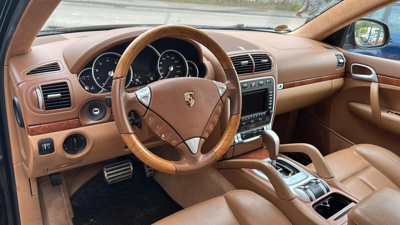 Porsche Cayenne 4.5 cat Turbo