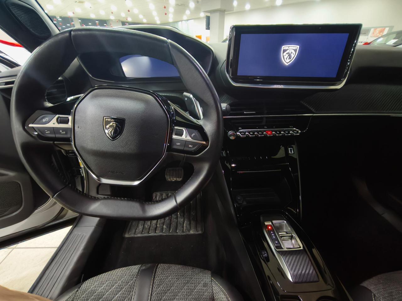 Peugeot 2008 BlueHDi 130 S&S EAT8 Allure