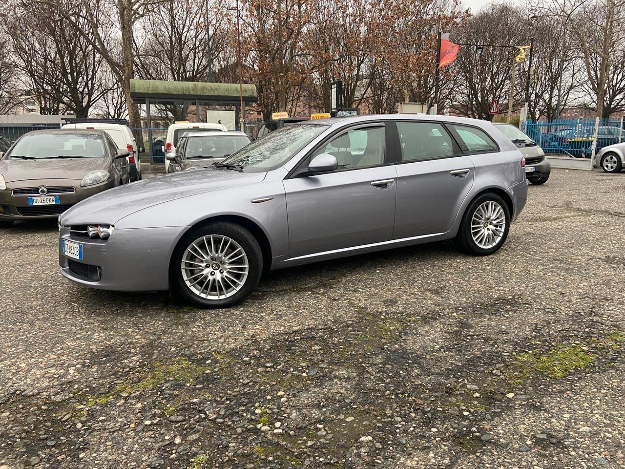 Alfa Romeo 159 2.0 JTDm Sportwagon Distinctive 09