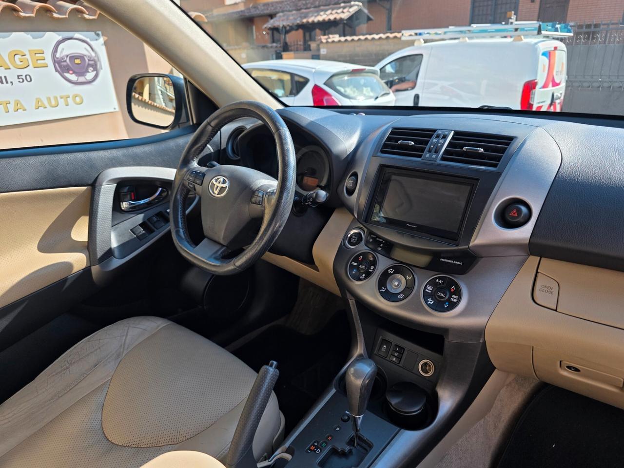 Toyota RAV 4 RAV4 Crossover 2.2 D-Cat A/T 150 CV Luxury