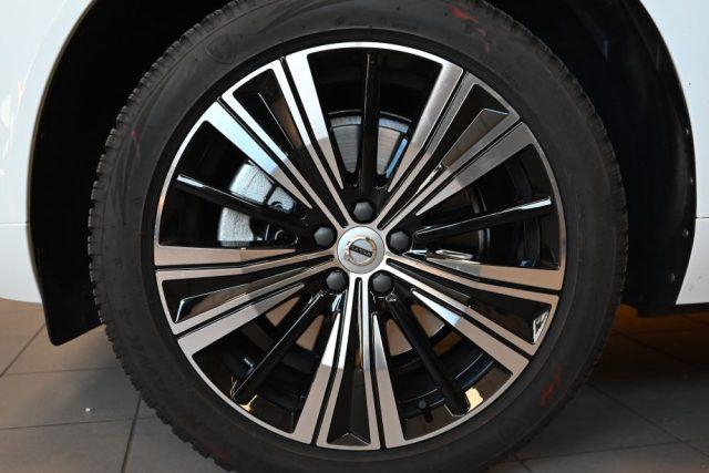 VOLVO XC60 2.0 B4 INSCRIPTION AWD AUTO TETTO 20"CAM STRAFULL!