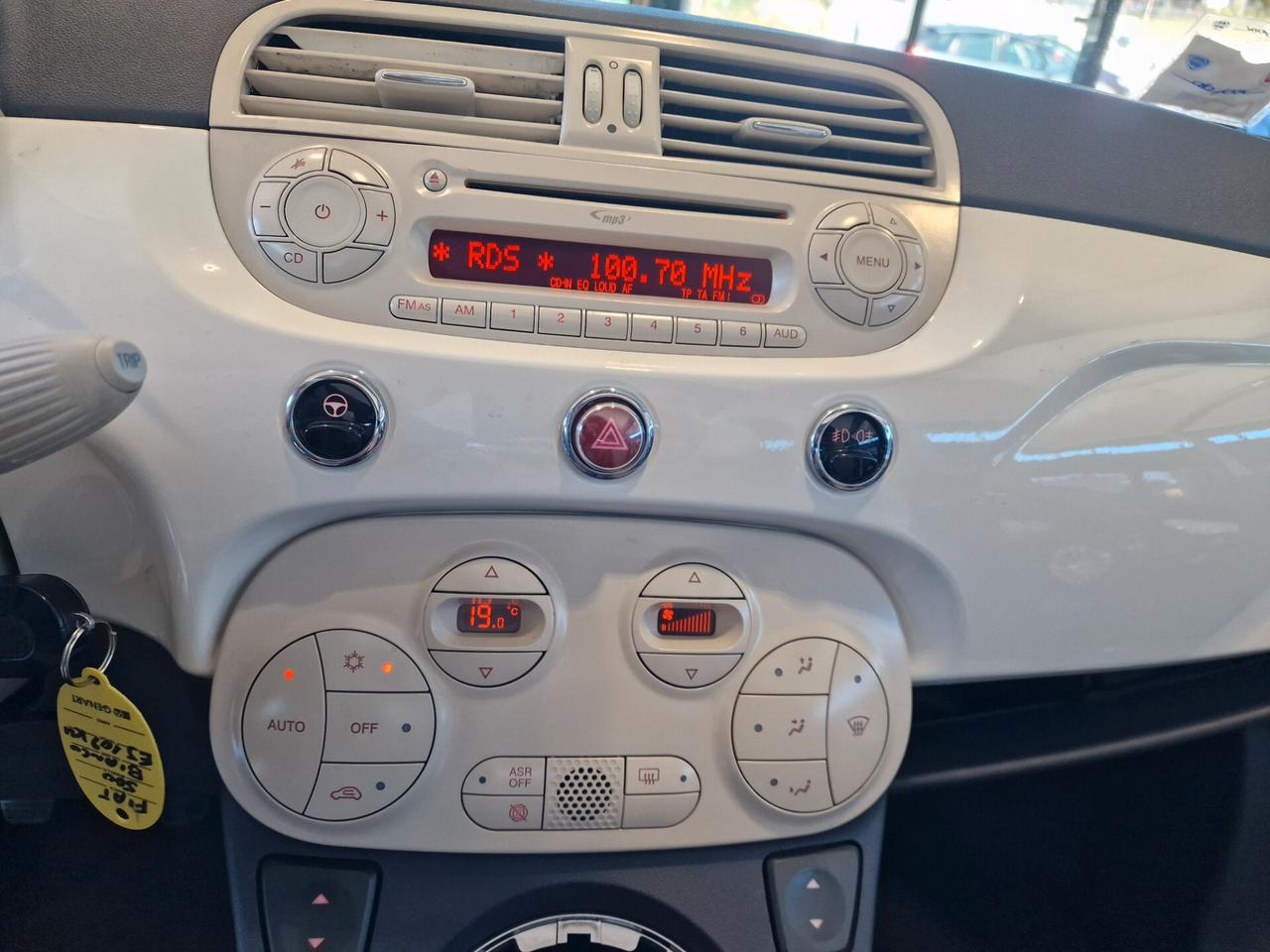 Fiat 500 1.2 by Gucci Cabrio, 136 mila chilometri.