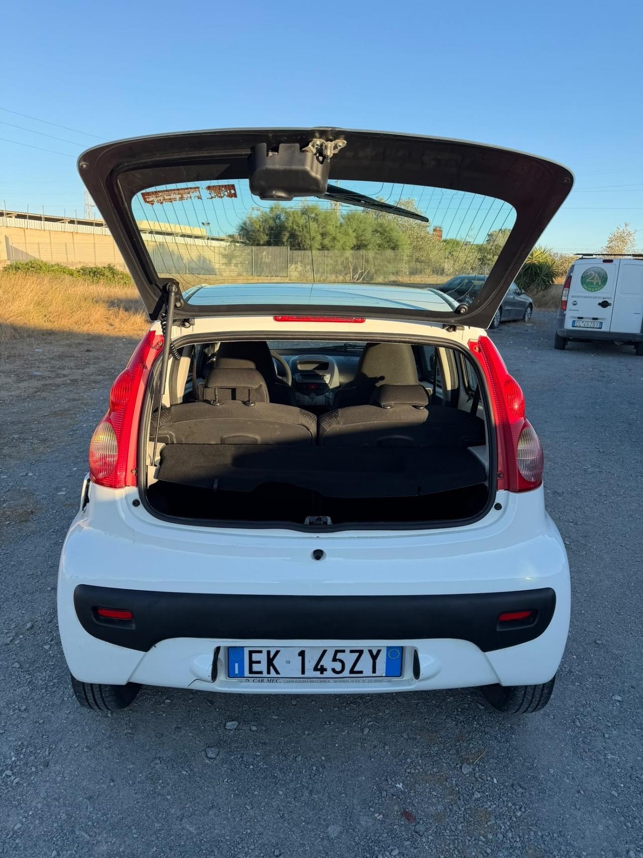 Peugeot 107 1.0 Benzina-Neopatentati- C1