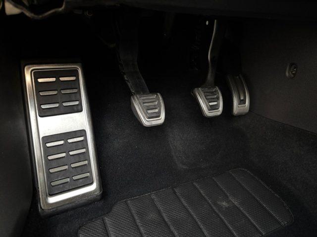 VOLKSWAGEN Golf 1.6 TDI 110 CV 5p. Sport Edition R-LINE