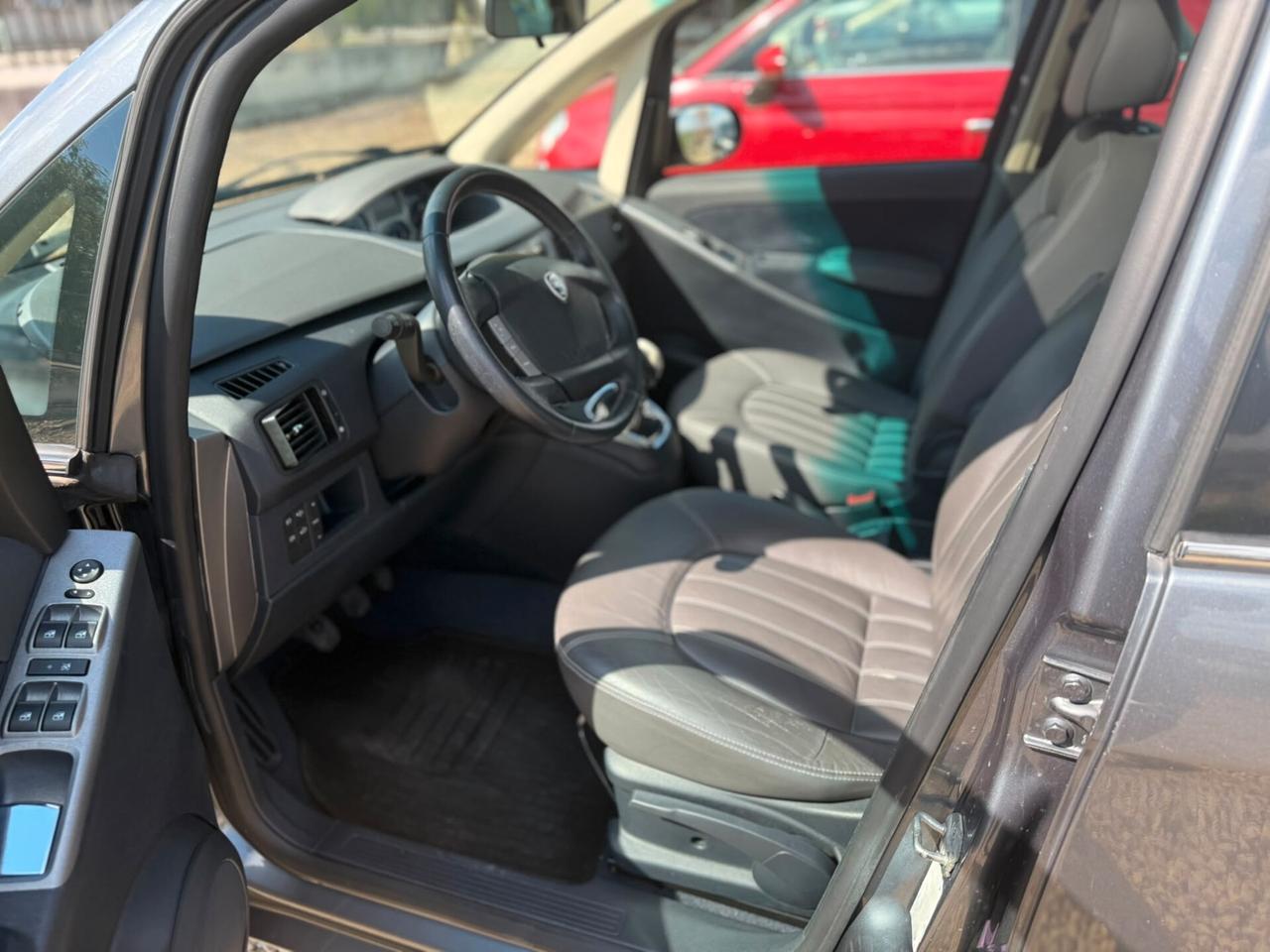 Lancia MUSA 1.6 Multijet Poltrona Frau