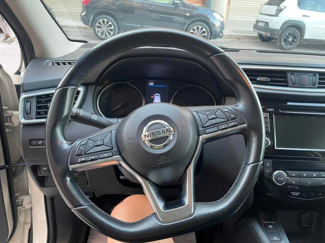 Nissan Qashqai 1.7 dCi 150 CV 4WD CVT N-Connecta TETTO LED TELEC 360 18'