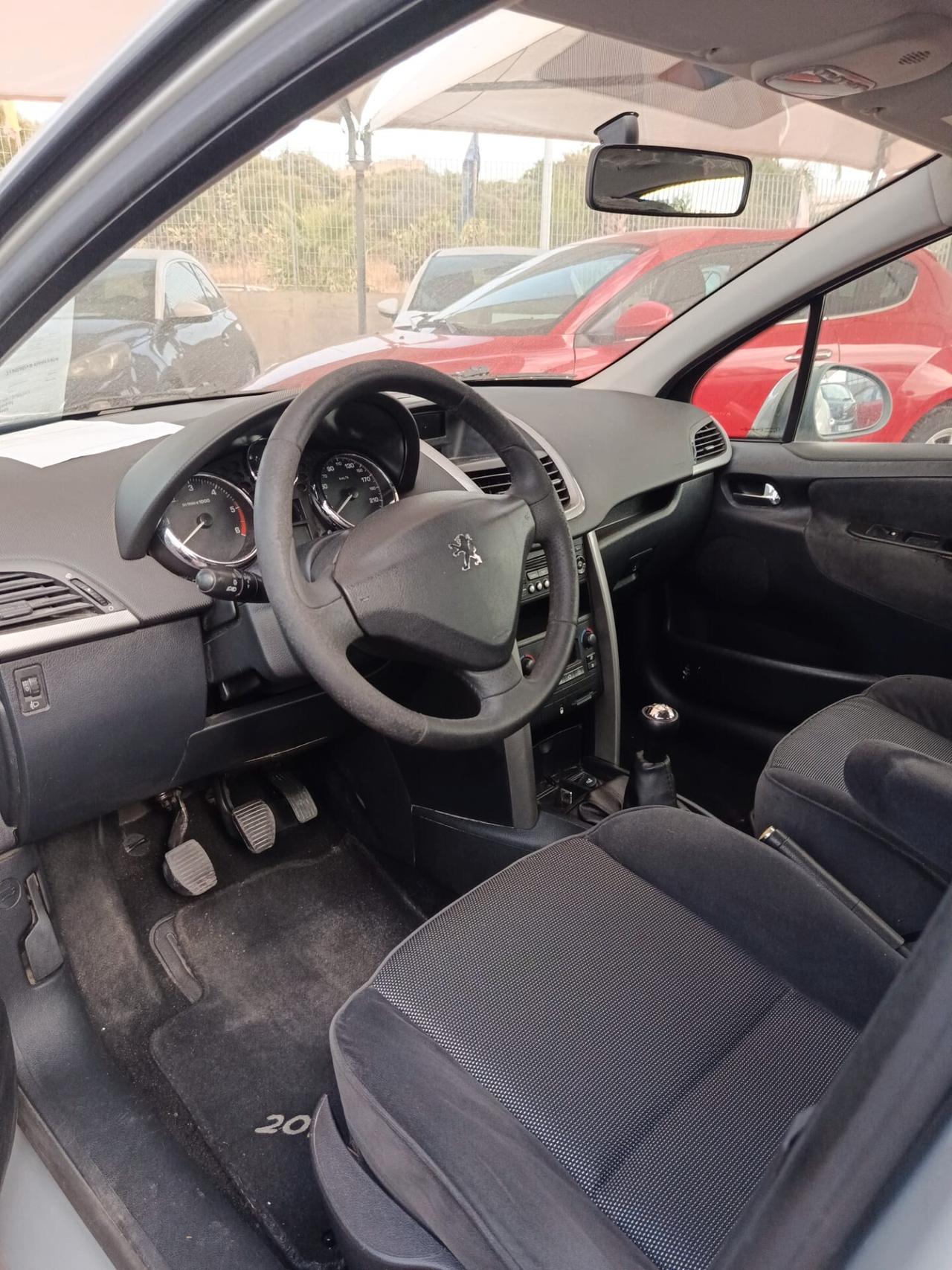 Peugeot 207 1.4 HDi 70CV 5p. X Line