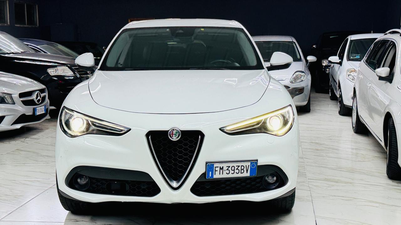 Alfa Romeo Stelvio 2.2 Turbodiesel 210 CV AT8 Q4 Super