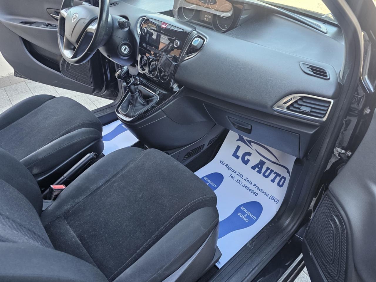 Lancia Ypsilon 0.9 TwinAir 85 CV 5 porte Metano Ecochic Gold