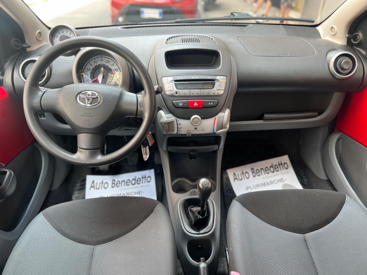 Toyota Aygo 1.0 12V VVT-i 5 porte Sol 2007