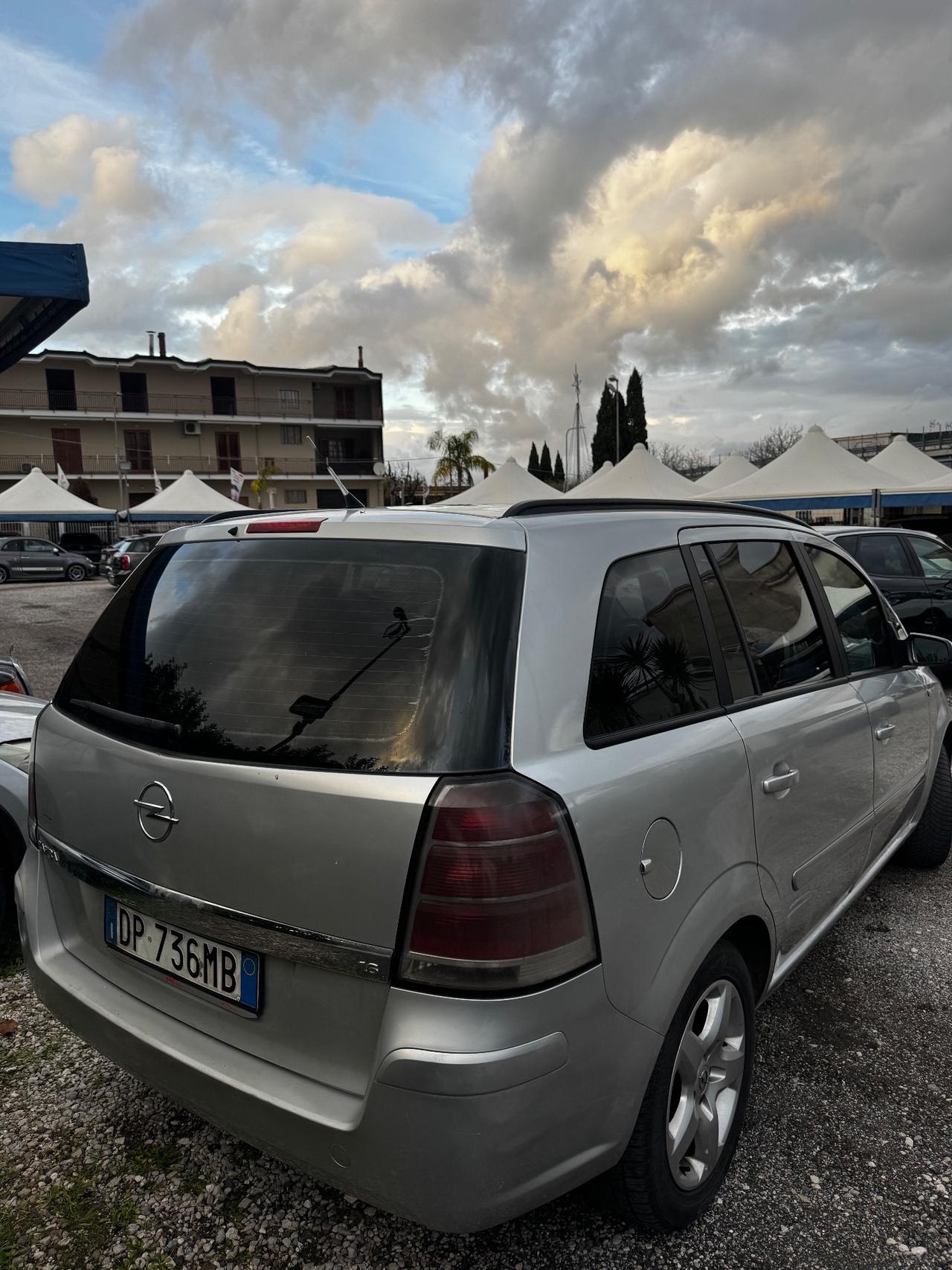 Opel Zafira 1.6 16V VVT Cosmo GPL