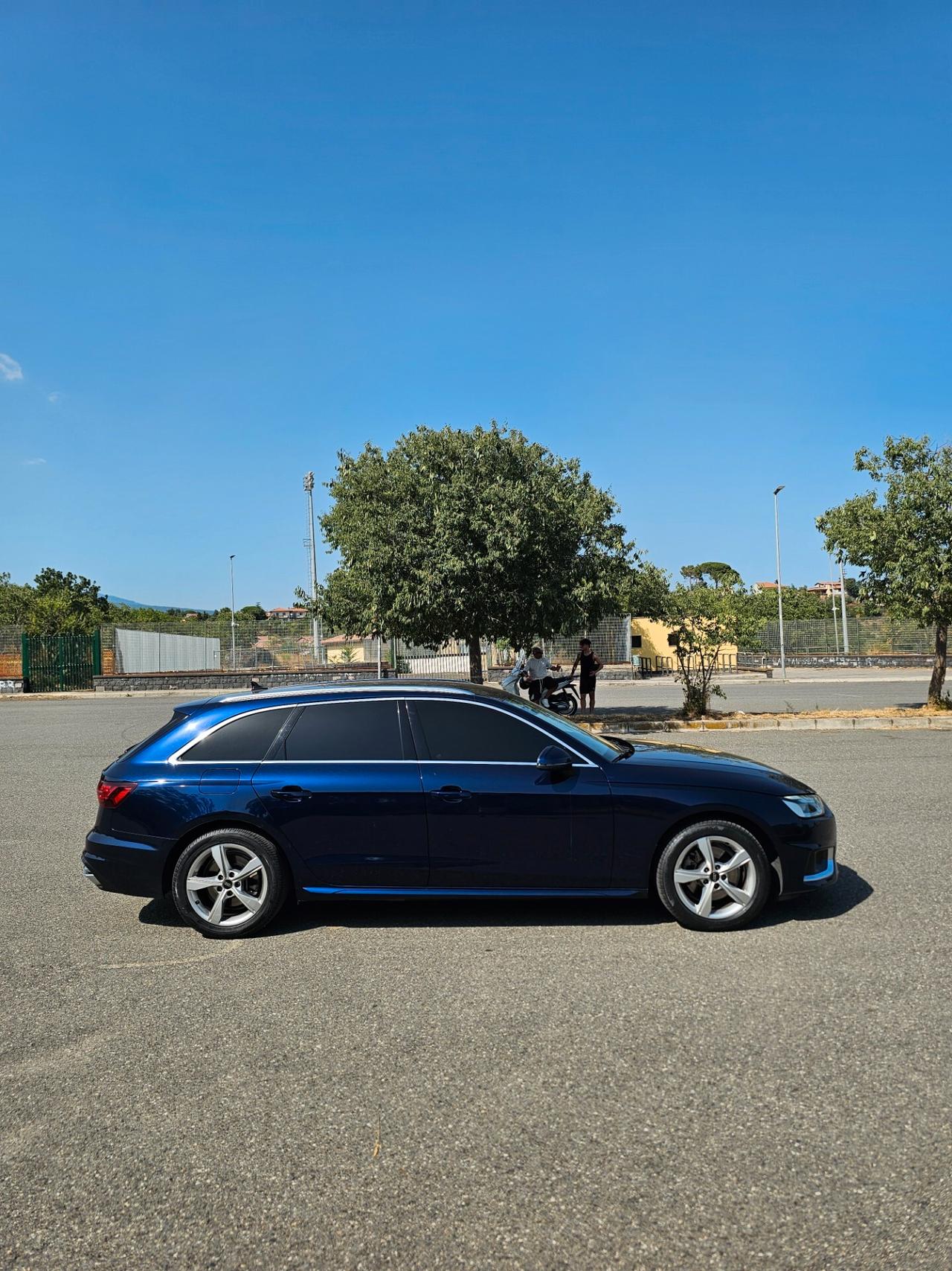 Audi A4 Avant 35 TDI/163 CV S tronic Business Advanced