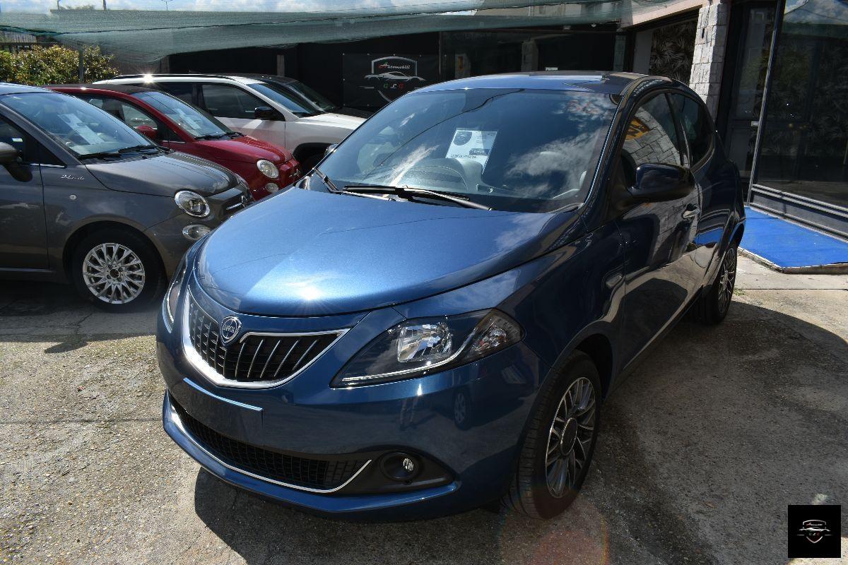 LANCIA - Ypsilon - 1.0 FireFly 5p.S&S Hyb. Platino