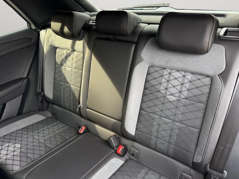 Volkswagen T-Roc 1.0 TSI R-LINE 110 CV