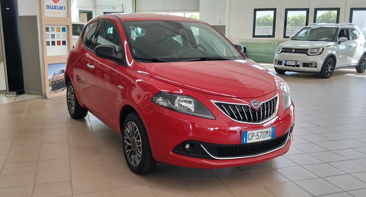 Lancia Ypsilon 1.0 firefly hybrid Gold s&s 70cv 5p.ti