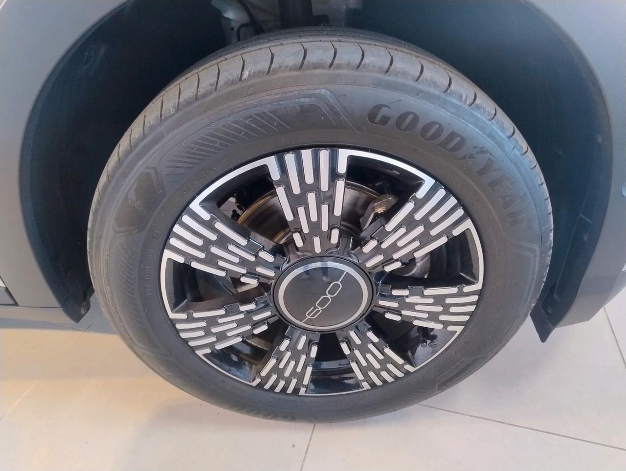 Fiat 600 Hybrid 100 CV DCT MHEV La Prima