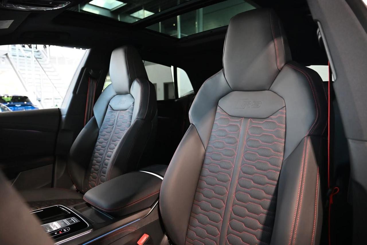 Audi Q8 RS TFSI V8 quattro tiptronic Performance