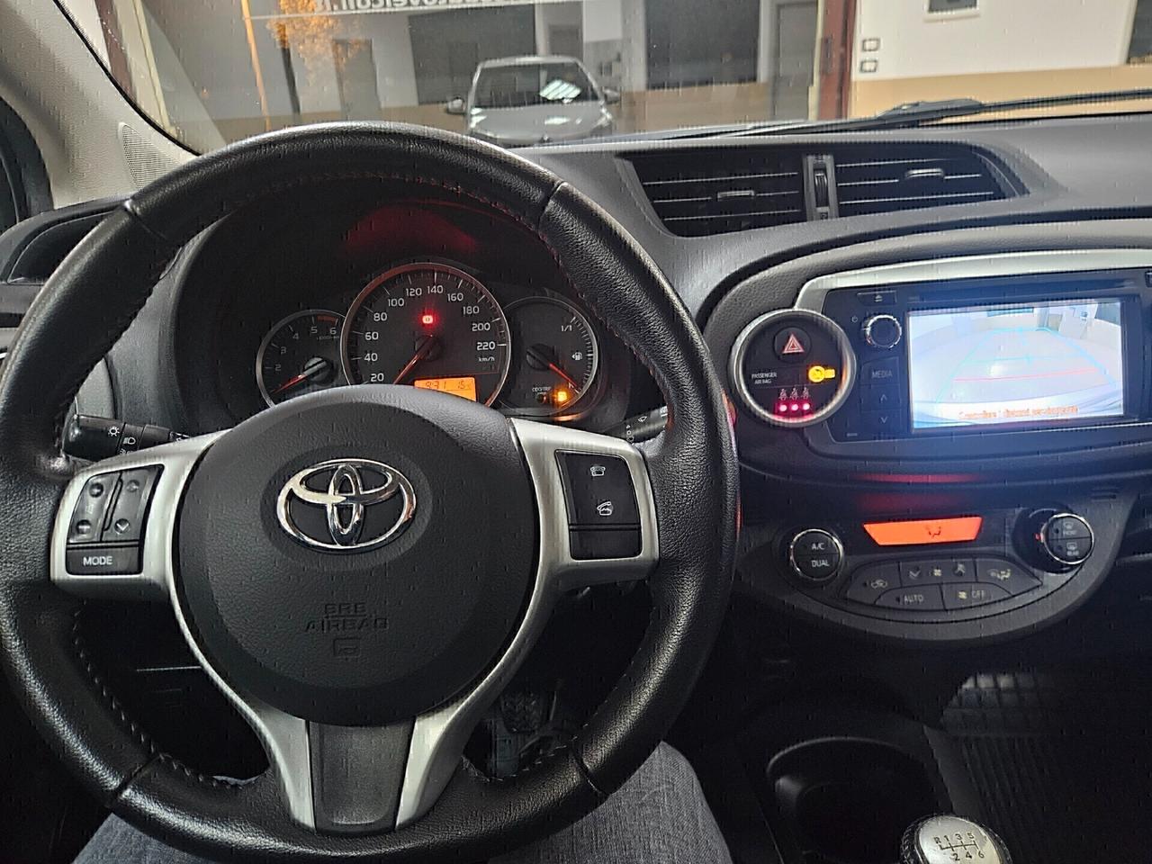 Toyota Yaris 1.4 D-4D 5 porte Lounge