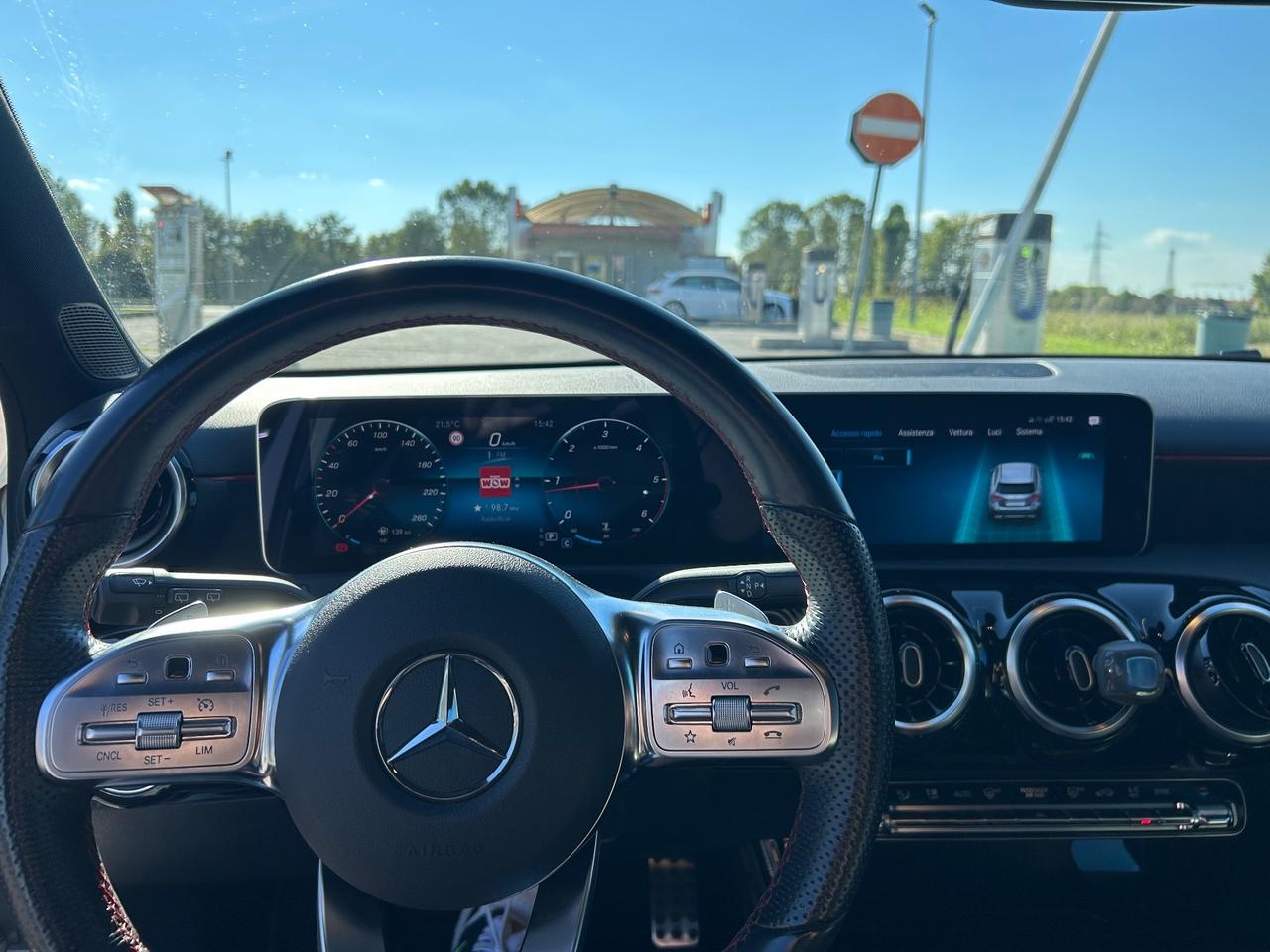 Mercedes-benz A 200d Premium Plus AMG