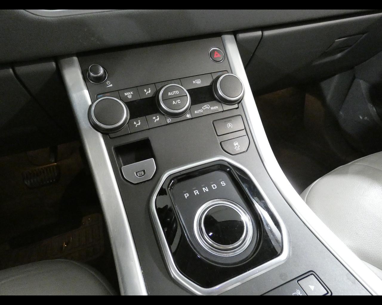 LAND ROVER RR Evoque 1ª serie - Range Rover Evoque 2.0 TD4 180 CV 5p. Pure