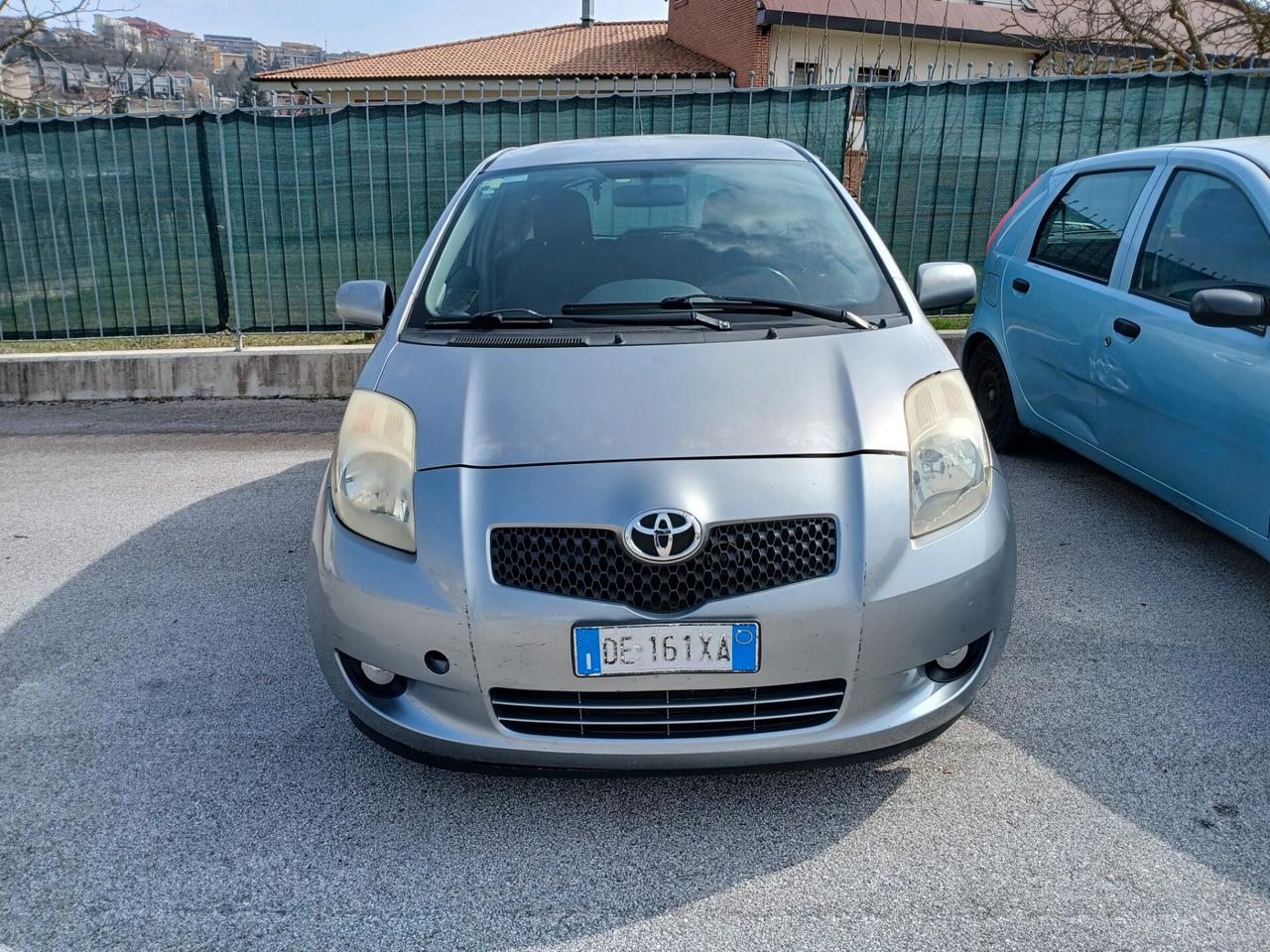 Toyota Yaris BENZINA 1.0 3 PORTE