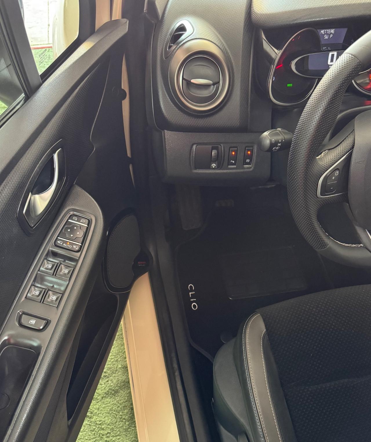 Renault Clio dCi 8V 90CV EDC Start&Stop 5 porte Energy Intens