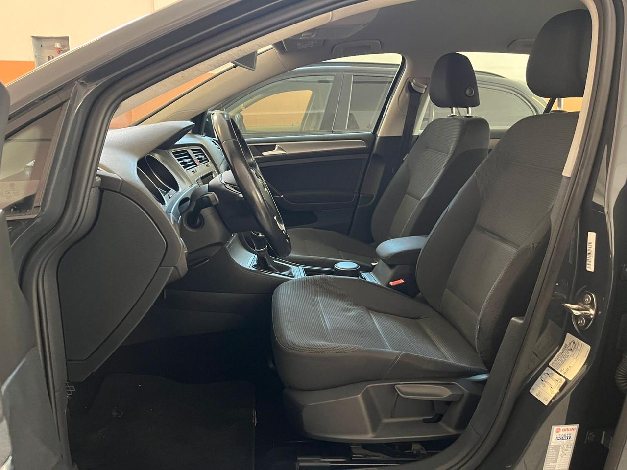 Volkswagen Golf 1.6 105CV TDI