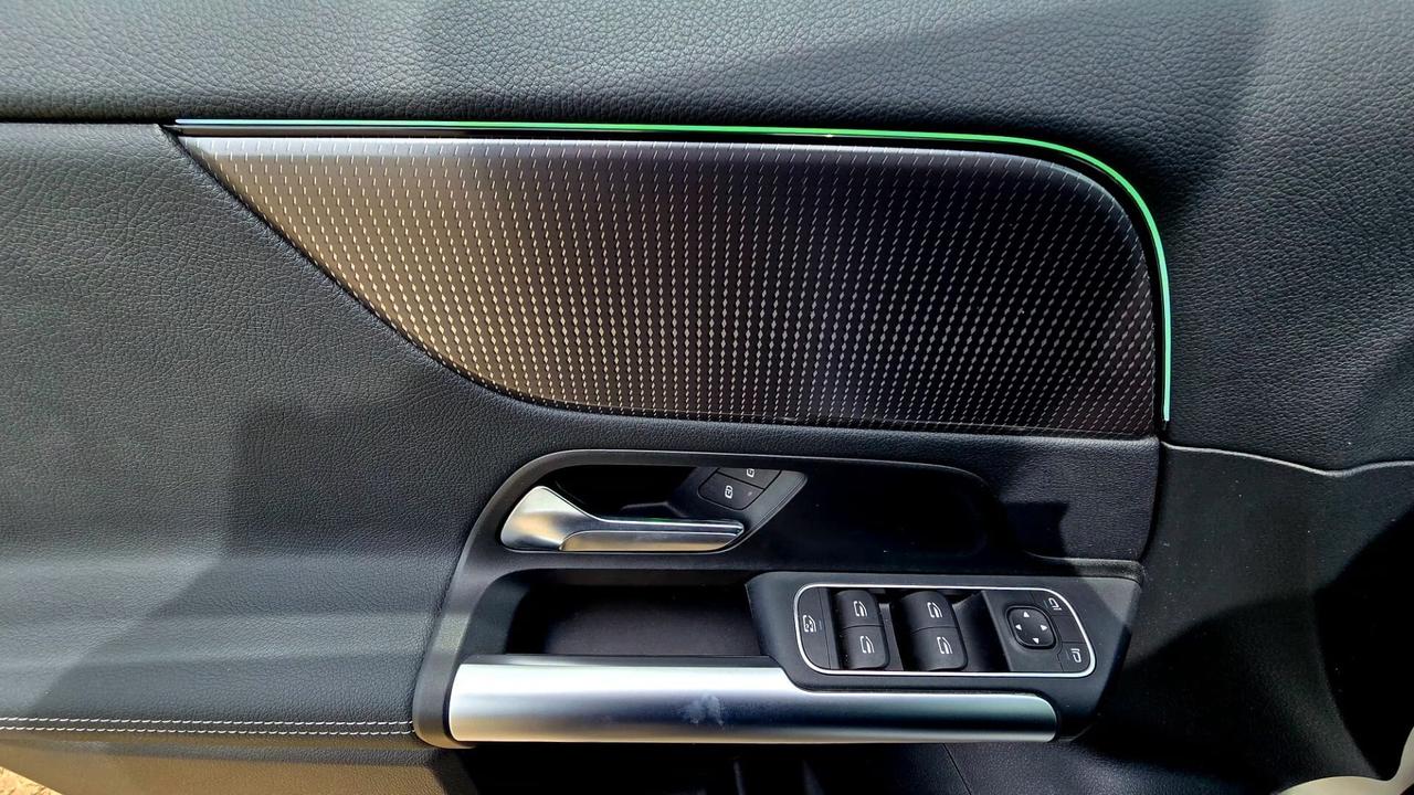 MERCEDES GLA 220d 190cv 4MATIC NIGHT EDITION