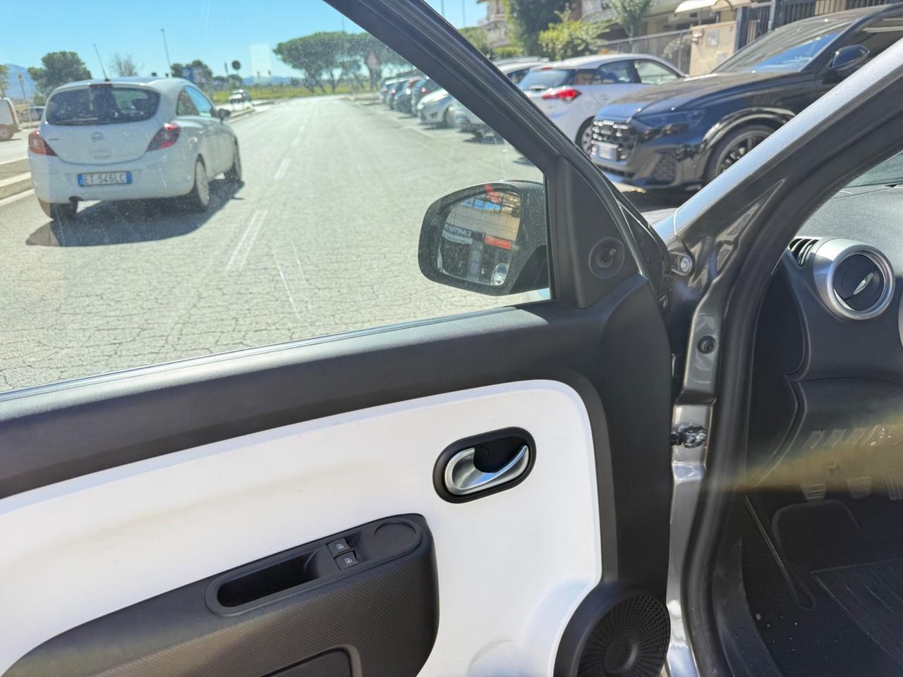 Renault Twingo LIMITEED LED PDC BLUETOOTH CLIMA AUTOMATICO