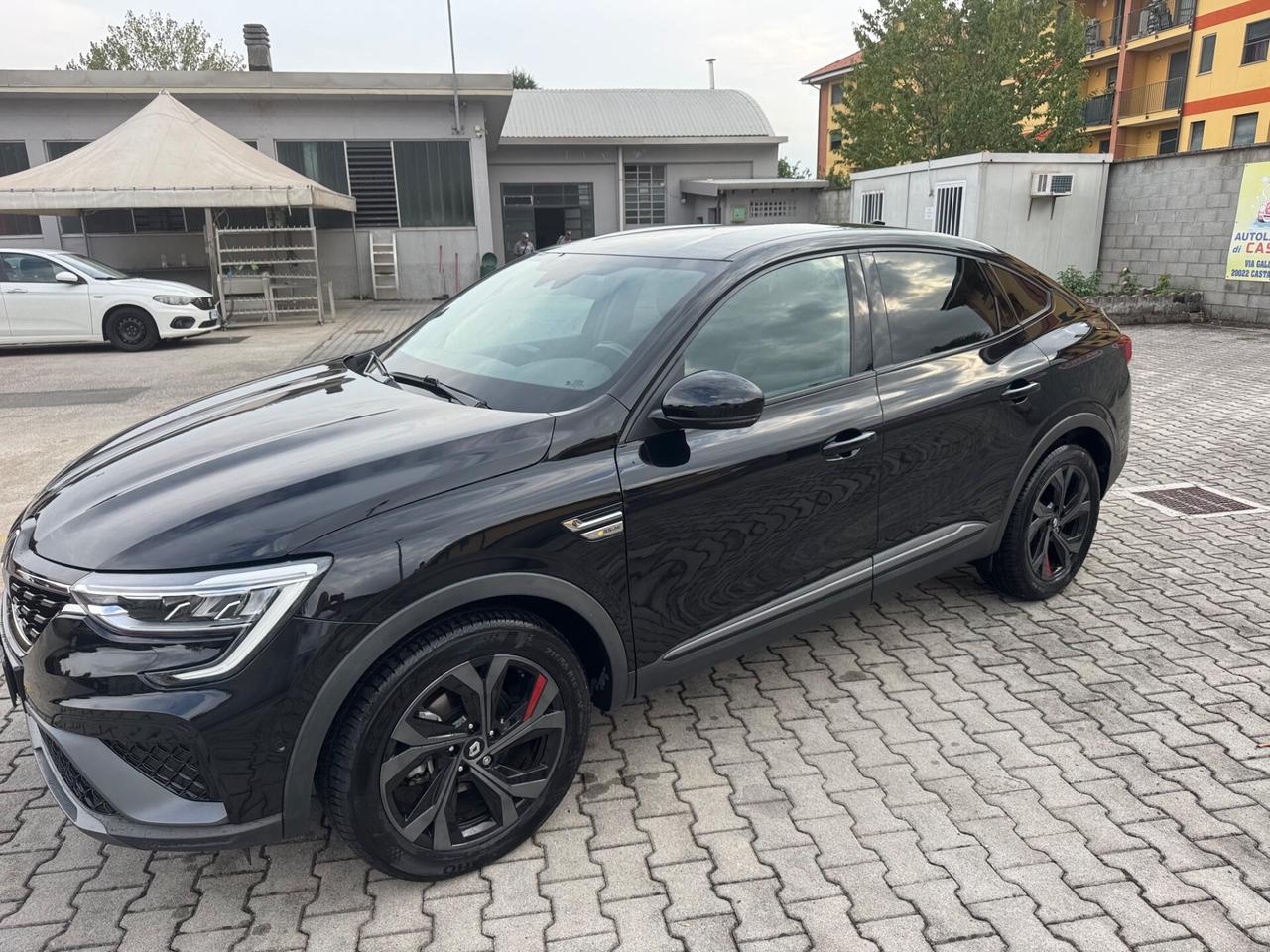 Renault Arkana Hybrid E-Tech 145 CV R.S. Line