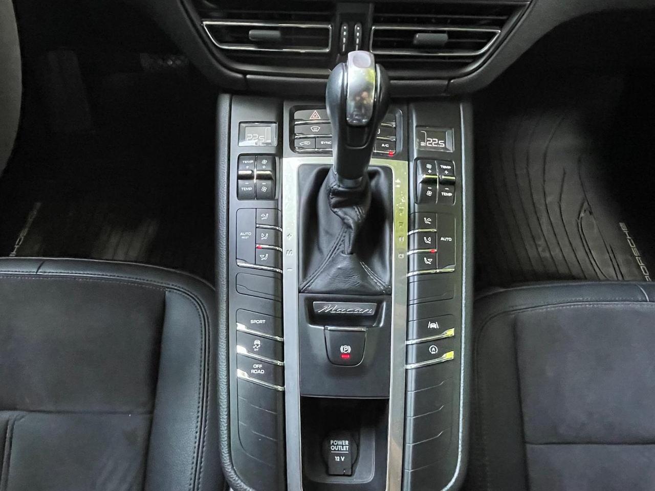 Porsche Macan -- 2.0 PDK 245CV #11341