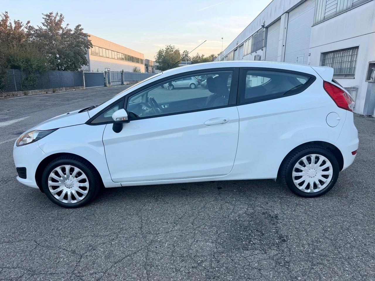 Ford Fiesta 3porte 1.0benz 2013 122.000km per neopatentati