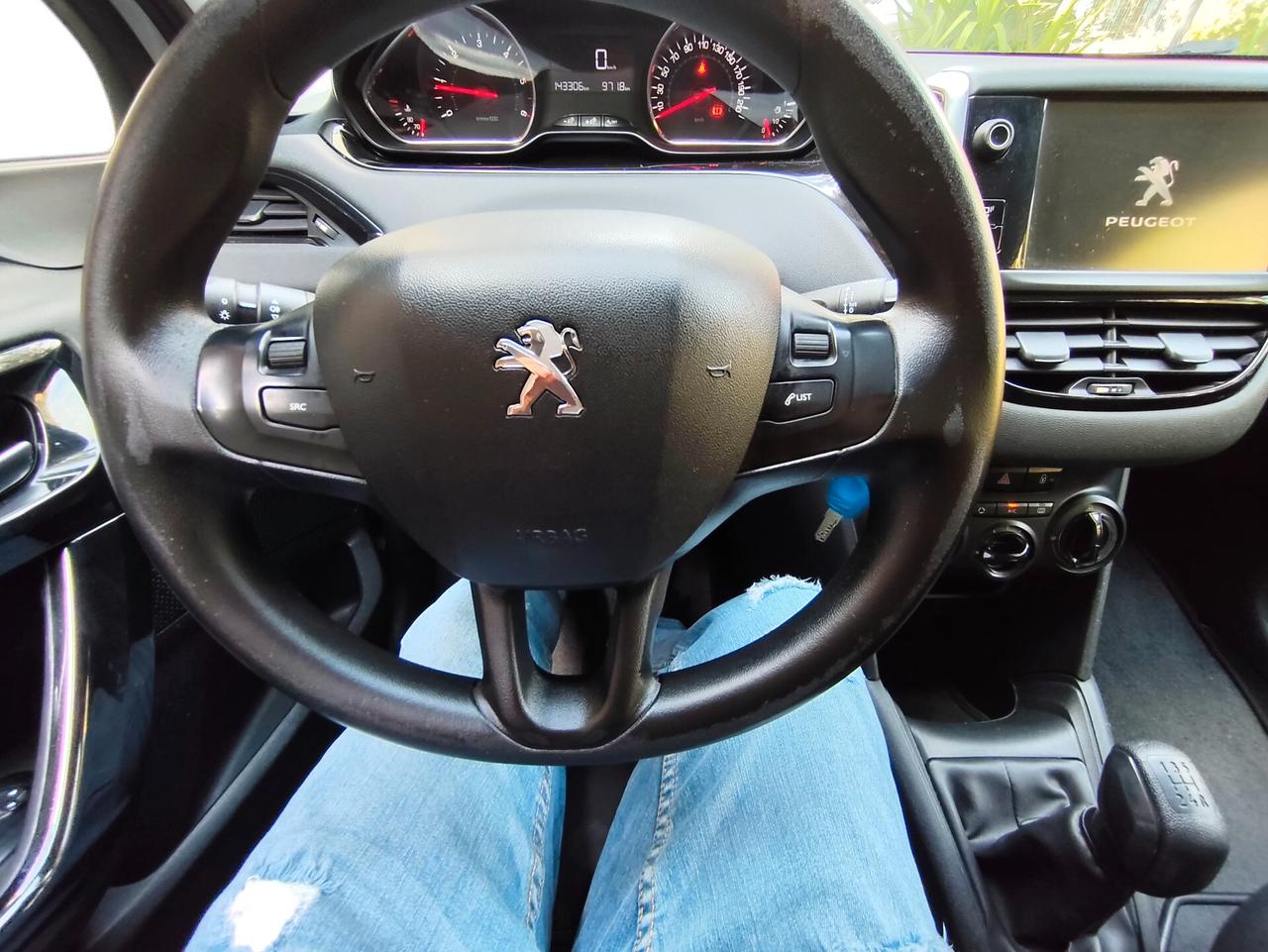 Peugeot 208 1.4 HDi 68 CV 5 porte 2014