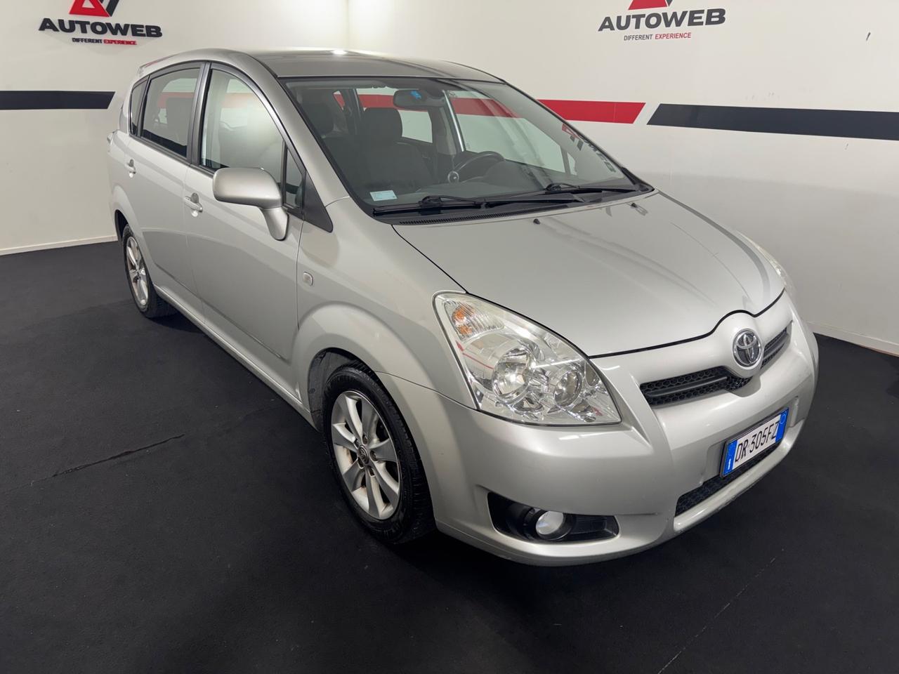 Toyota Corolla Verso 1.8 16V Sol 7pti