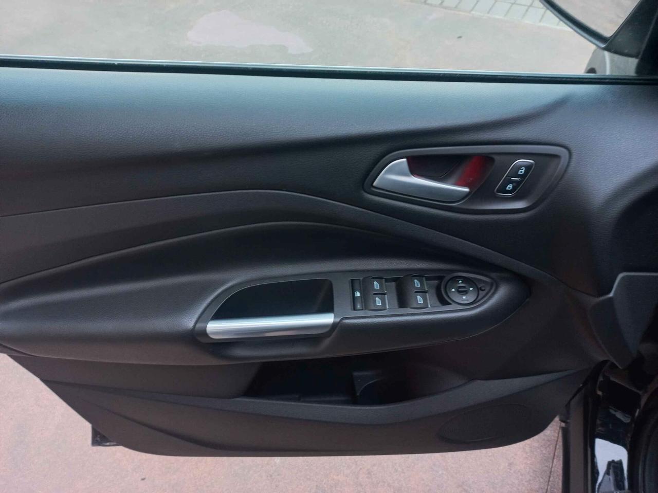 Ford Kuga 2.0 TDCI 150 CV S&S 4WD Titanium Powershift Business