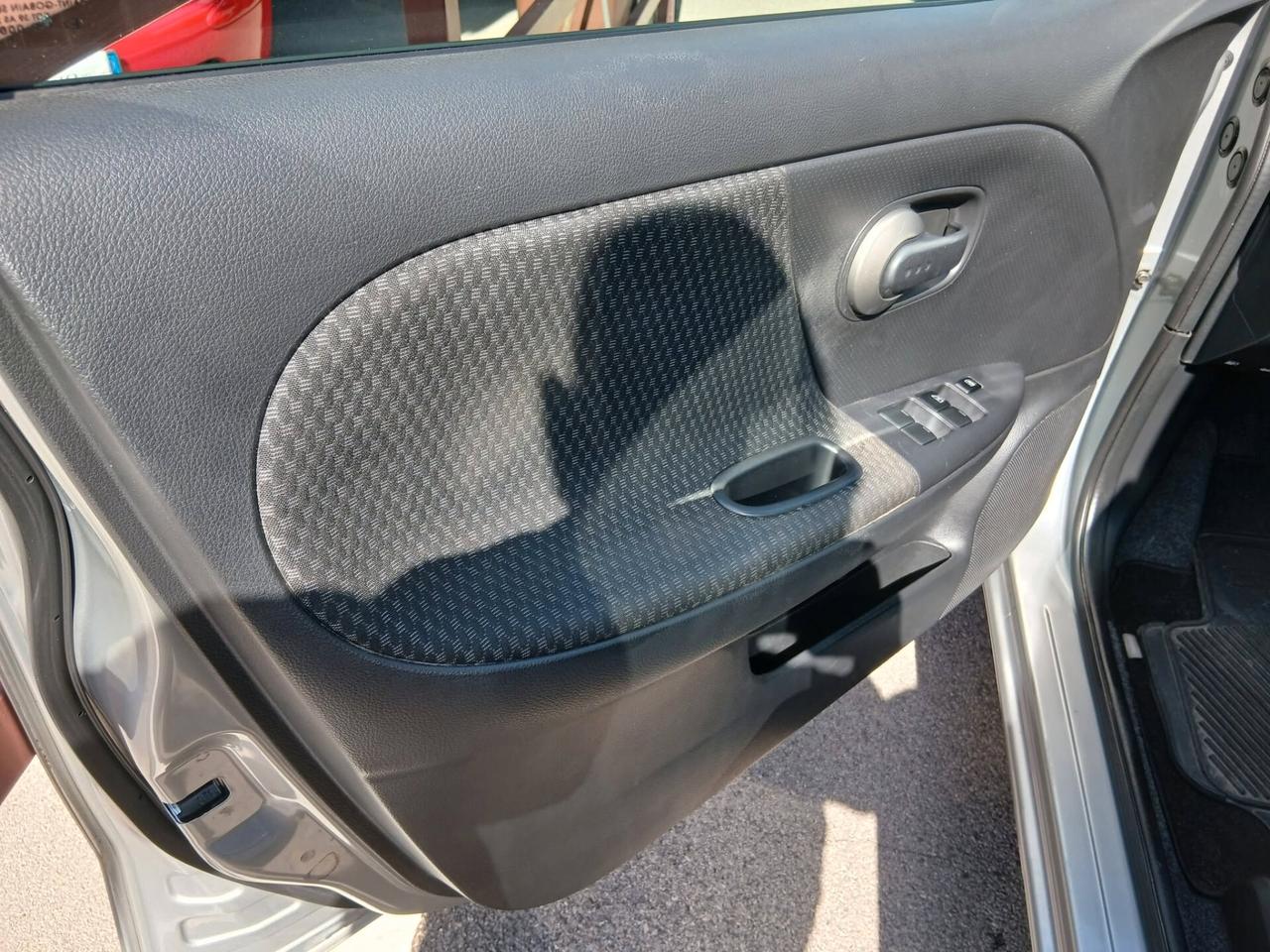 Nissan Note 1.4 GPL FULL 09