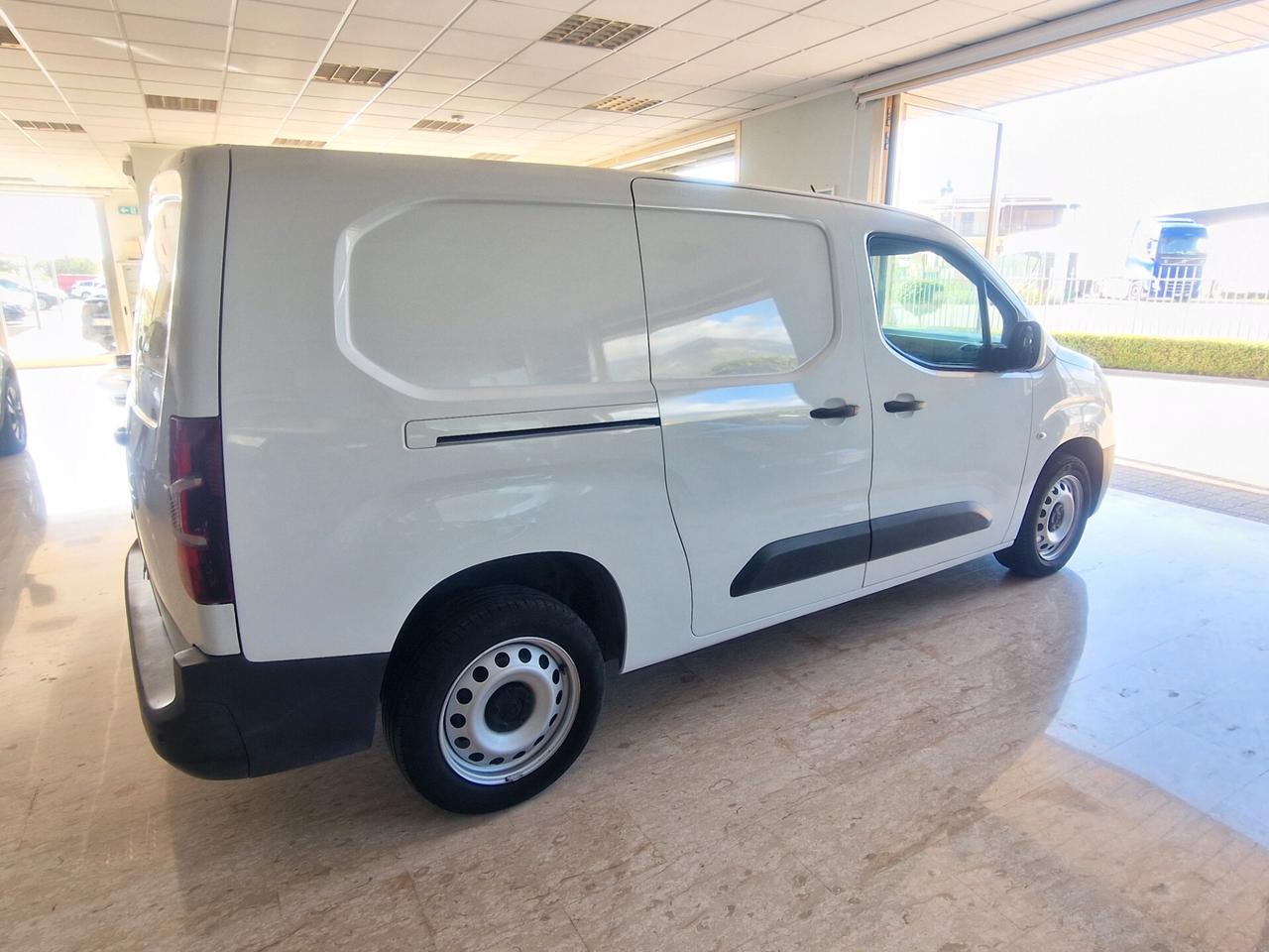 Opel Combo 1.5 diesel L2 3Posti