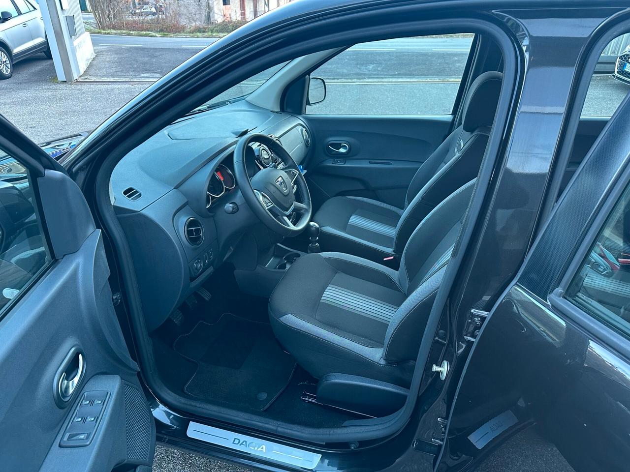 Dacia Lodgy Stepway 1.5 Blue dCi 8V 115CV 7 posti