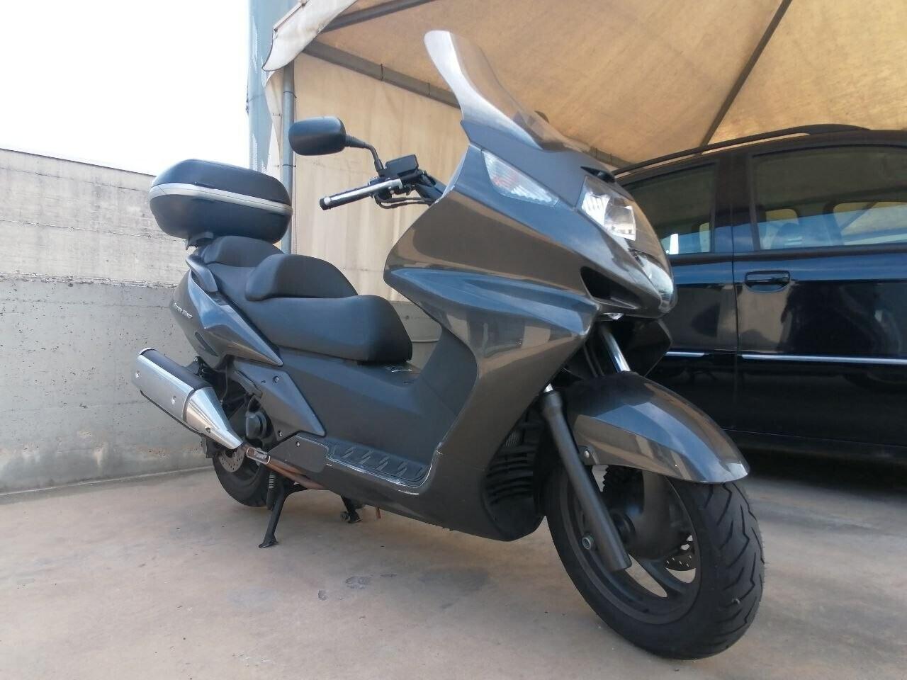 Honda Silver Wing 400
