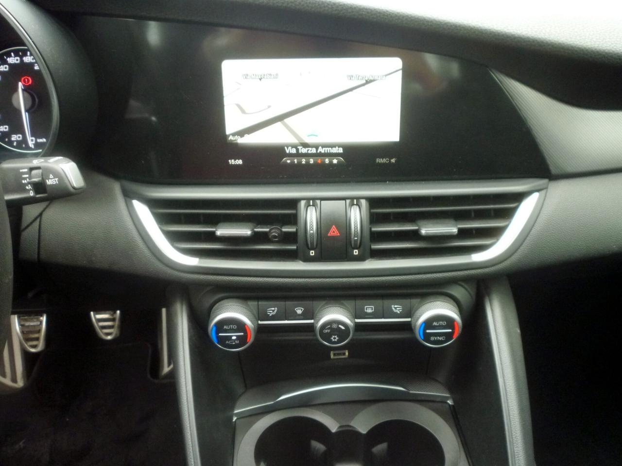 Alfa Romeo Giulia 2.2 Turbodiesel 180 CV Business Sport