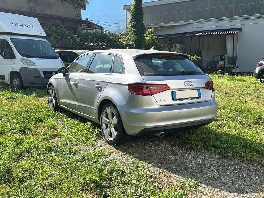 Audi A3 Sportback 1.6 tdi Ambition 110cv s-tronic E6