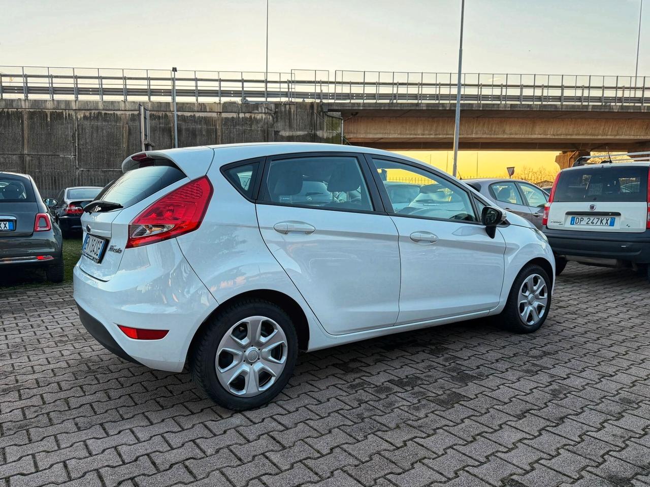 Ford Fiesta 1.4 TDCi 70CV 5 porte OK NEOPATENTATI