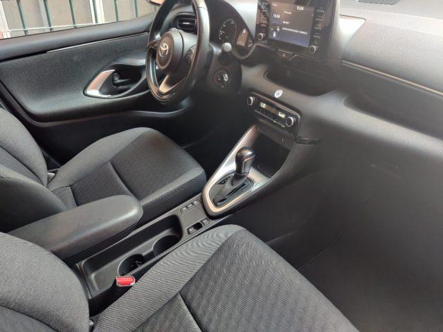TOYOTA Yaris 1.5 Hybrid 5 porte Business KM 44.000 TAGLIANDATA