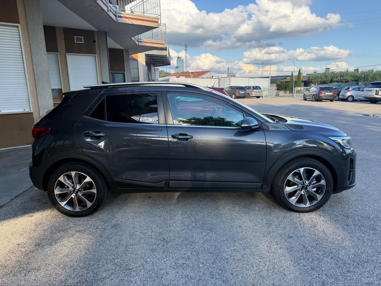 Kia Stonic 1.4 MPI 100 CV - Neopatentati
